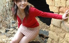 粉嫩被两个黑粗大频繁进出